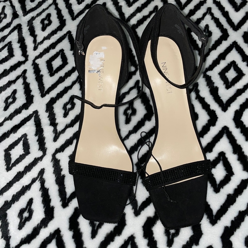 NWOT Nine West black heels 9 1/2